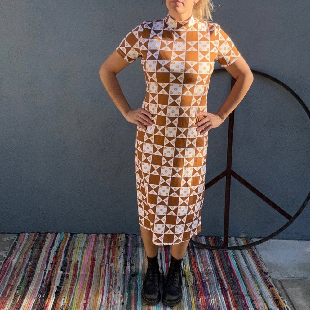 Lisa Says Gah dress!